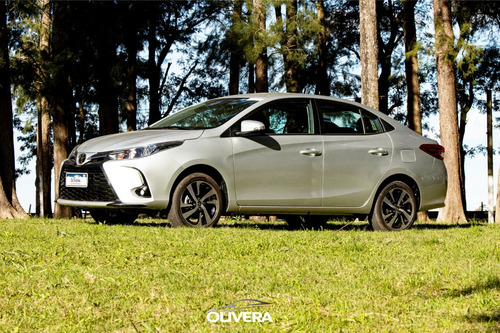 Imagen 8 de 13 de Toyota Yaris Sedán Xls At Tss - 0km Olivera Automotores