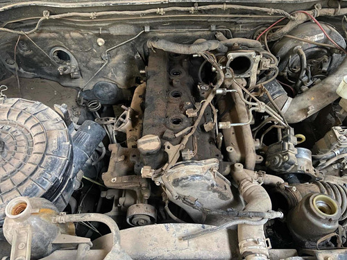 Imagen 8 de 11 de Toyota Hilux 2.5 4x2 2009 No Chocada Con Faltantes Al Día