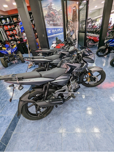 Imagen 2 de 15 de Bajaj Rouser Ns 125 Ahora 12 Cuotas Sin Interés