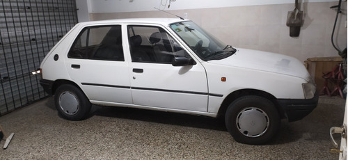 Peugeot 205 1.8 Gld Junior