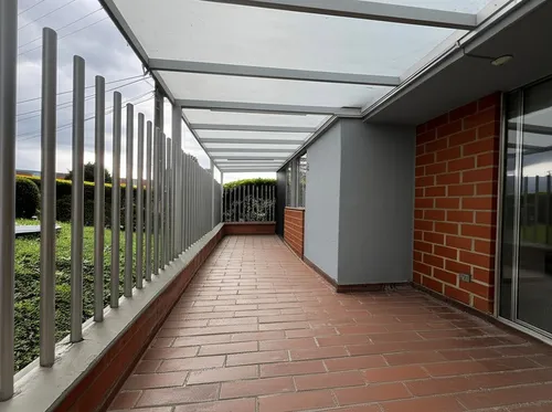 Apto Con Amplia Terraza Cubierta En Envigado