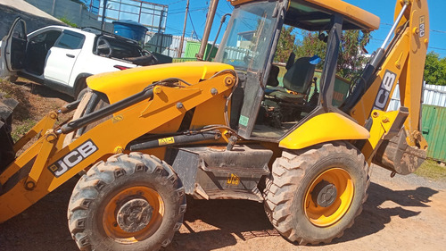 Retroescavadeira Jcb 4x4 Plus Turb