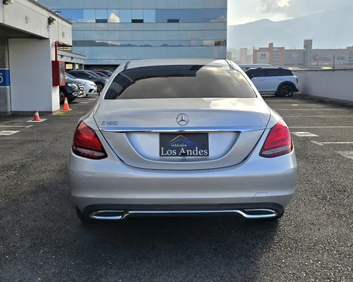 Mercedes Benz Avantgarde C180 2017 At 1.6t Kms 108.200 Sura