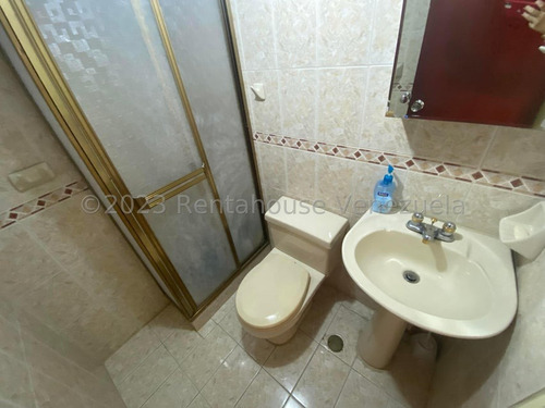 Excelente Apartamento En Alquiler En Lomas De Prados Del Este. #25-16800