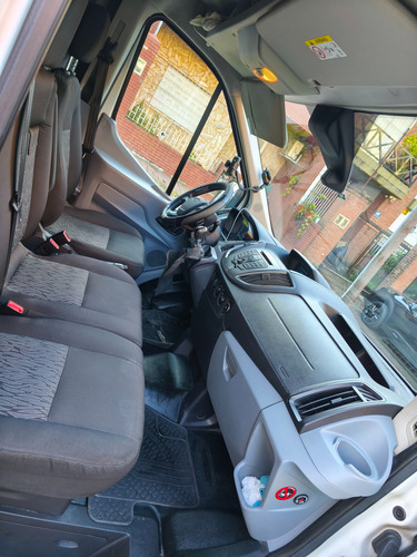 Ford Transit 2.2 Furgon Mediano 350m