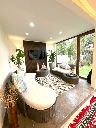 Preciosa Casa En Venta En Condominio