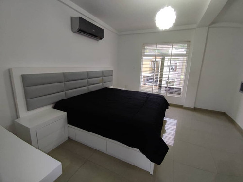Imagen 9 de 12 de En Venta Moderna Casa De 2 Niveles