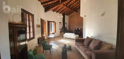 Imagen 3 de 13 de Venta Casa Villa Allende 3 Dormitorios Gran Parque Con Pileta