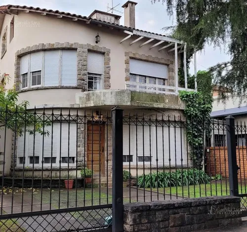 Casa 4 Ambientes Sobre Sarmiento En Castelar Norte Con Quincho Y Pileta