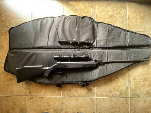 Rifle Aire Comprimido Snowpeak 5,5 Con 2 Miras Y Funda Negro 55 Mm (Usado)