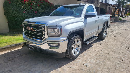 GMC Sierra 5.4 Cabina Regular Sle 4x4 At