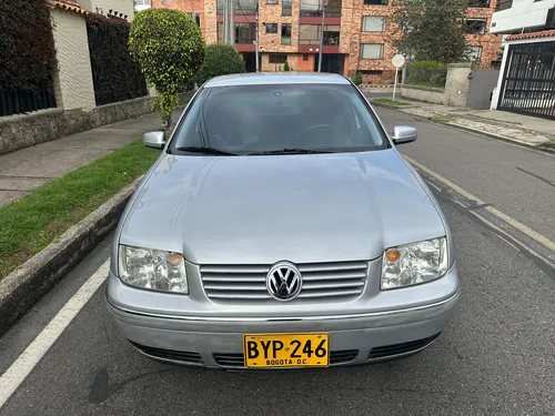 Volkswagen Jetta TRENDLINE AT 2000CC FE