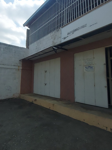 Imagen 3 de 11 de Local Comercial Av Michelena Calle Repuestos 0424.496.01.02
