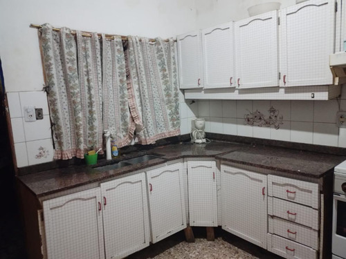 Casa En Venta - 3 Dormitorios 2 Baños - Cochera - 528mts2 - Gregorio De Laferrere, La Matanza