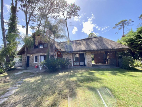 Imagen 18 de 23 de Casa En Pinares 3 Dormitorios Con Piscina Y Parrillero - Punta Del Este Pinares