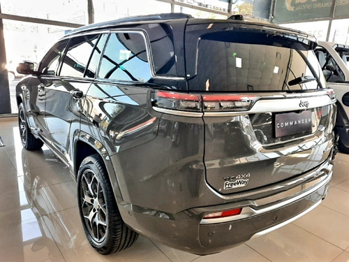 Imagen 16 de 20 de Jeep Commander 2023 2.0 Td380 At9 4x4 7pas Overland