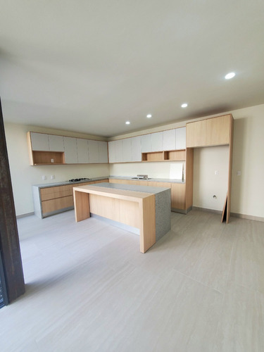 Casa Nueva En Venta Dentro De Condominio En Guadalajara