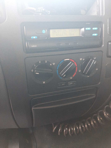 Imagem 5 de 13 de Caminhão 3/4 Mercedes-benz Accelo 1016 No Baú De 5,5 Metros