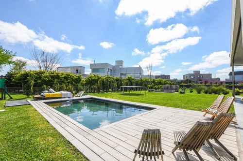 Imagen 16 de 30 de Casa De 3 Dormitorios En Venta Con Piscina Barrio Cerrado San Sebastián Funes