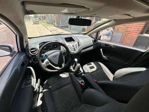 Ford Fiesta Kinetic 1.6 Design 120cv Titanium
