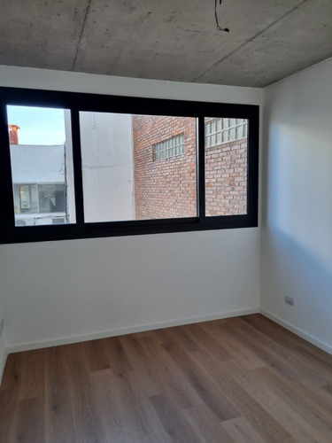 Venta Impecable 3 Ambientes Olivos. Consultar Para Visita.