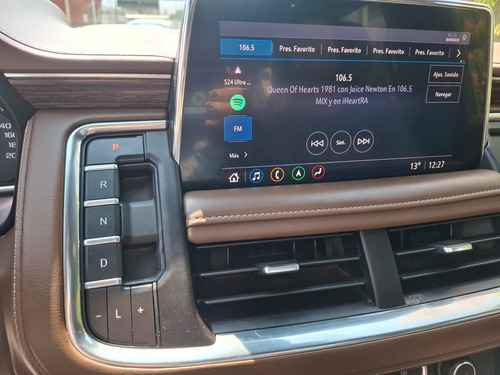 Chevrolet Suburban 6.2 V8 High Country At