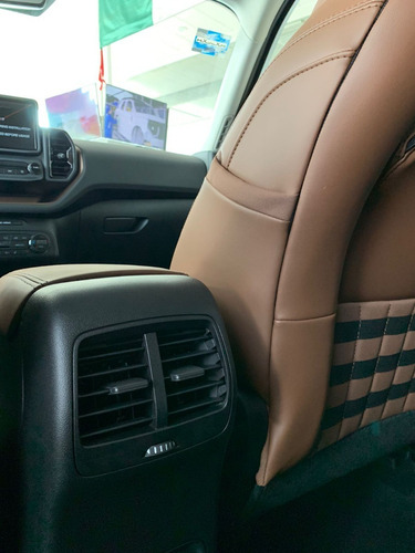 Imagen 10 de 12 de Ford Bronco Sport Outer Banks Negra 2021