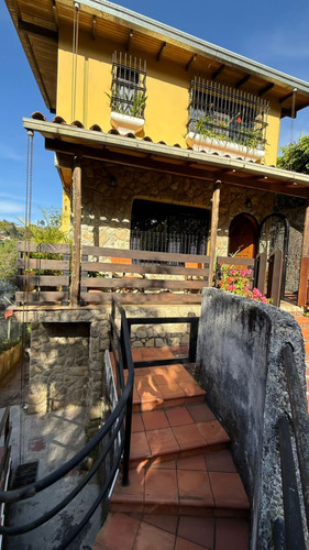 Casa En Los Amarillos