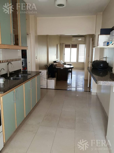 Venta De Casa 5 Ambientes Con Cochera Cubierta Y Patio En Don Bosco (26796)
