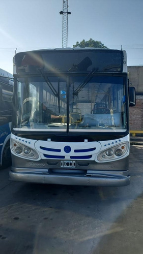Imagen 2 de 8 de Mercedes Benz 1418