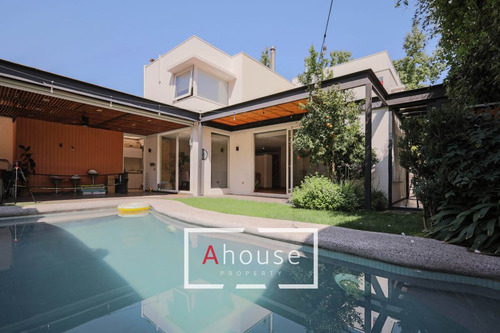 Hermosa Casa En Venta La Reina Alta