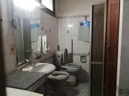 Imagen 6 de 14 de Ideal Para Varias Familias O Renta