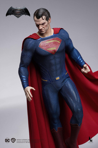 Figura De Colección Superman Inart 1/6 Batman Vs Superman