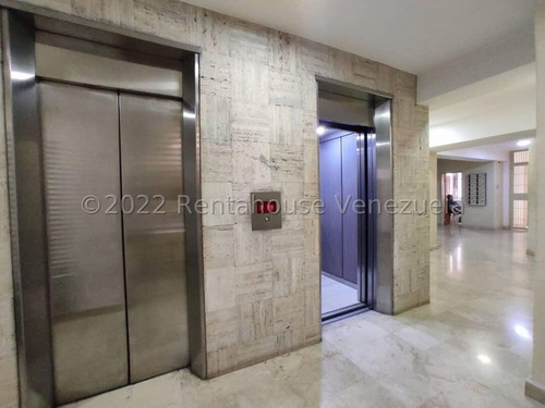 Apartamento En Venta En San Isidro Maracay Aragua 23-1894 Irrr