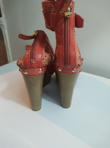 Tacones Guess Plataforma, T.38, Estilo Gacel (Usado)