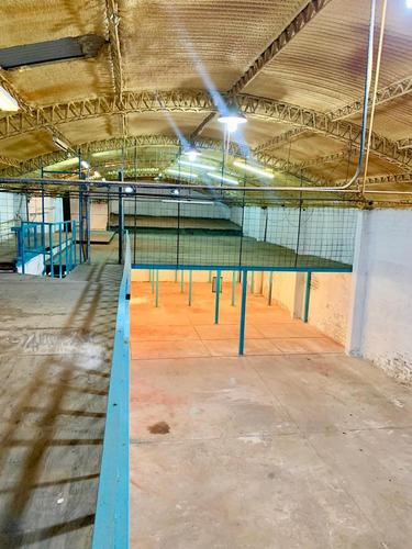 Cocucci Vende Excelente Galpón Con Oficinas
