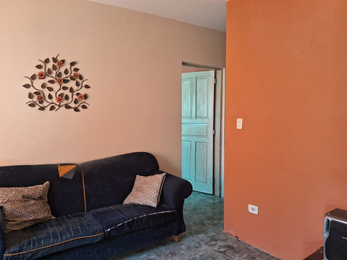 Casa Com 2 Dormitórios E Quintal Grande Na Praia