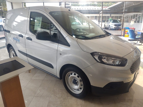 Imagen 8 de 15 de Ford Transit Courier