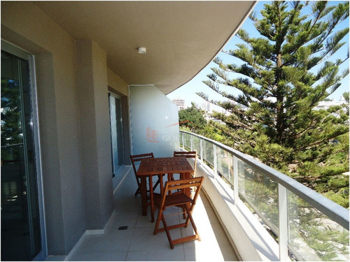 Imagen 2 de 30 de Apartamento En Venta En Punta Del Este, Zona Brava - Con Servicios