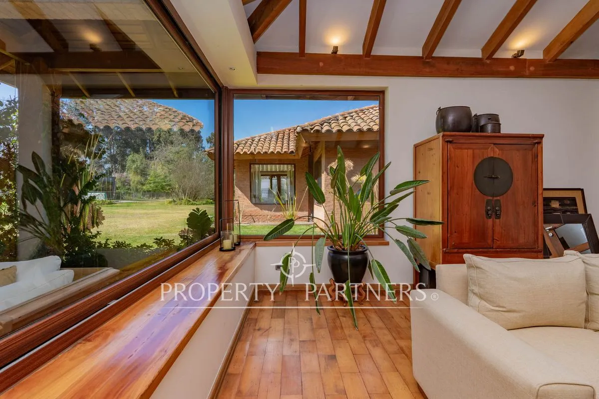Imagen 3 de 30 de Casa Estilo Chileno Con Gran Terreno Y Quincho En ...