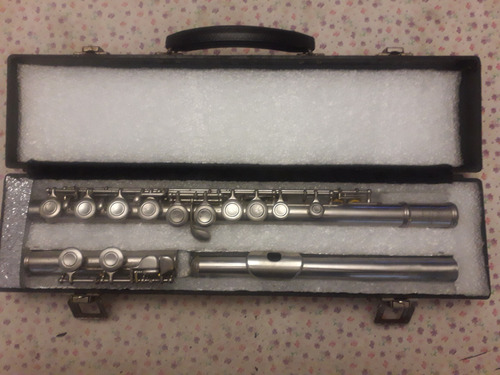 Flauta  Taversa  Yamaha 221n Ii  Usada Muy Buen Esta