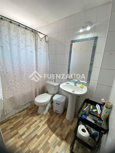 Casa En Venta De 4 Dorm. En Maipú