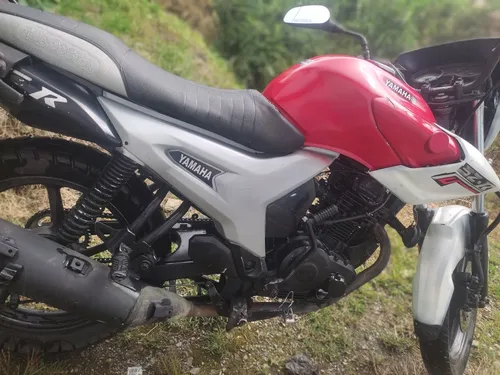 Szr-150 Año2014 Tarjeta,placa Y Soat Nuevo
