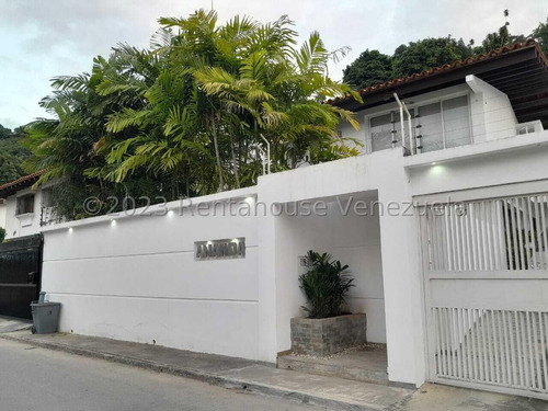 Casa Multinivel Quinta Ananda Remodelada En Calle Cerrada En Venta En Prados Del Este Calle Amazonas Caracas 