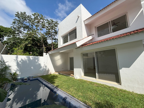 Casa Sm19 C/ 3 Recamaras, Alberca, Jardin, En Privada C/ Áreas Verde Y Seguridad