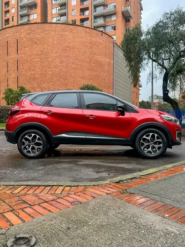 Renault Captur 2.0 Intens Automática