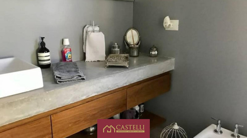 Casa De 5 Dormitorios En Venta Ayres De Pilar