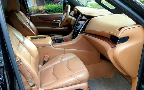 Cadillac Escalade 6.2 Plinum 4x4 At