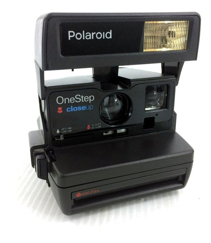 Imagen 1 de 1 de Polaroid 600 Camara Instantanea Deprimer Plano
