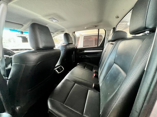 Imagen 8 de 14 de Toyota 2016 Hilux L/16 2.8 Dc 4x4 Tdi Srx Aut